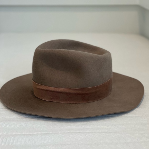 JANESSA LEONE Alara hat in Dark Sand - SOLD OUT online - Picture 5 of 7